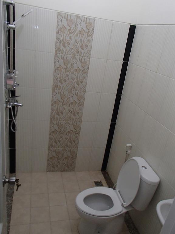 Shakila Guest House Malang Kamer foto