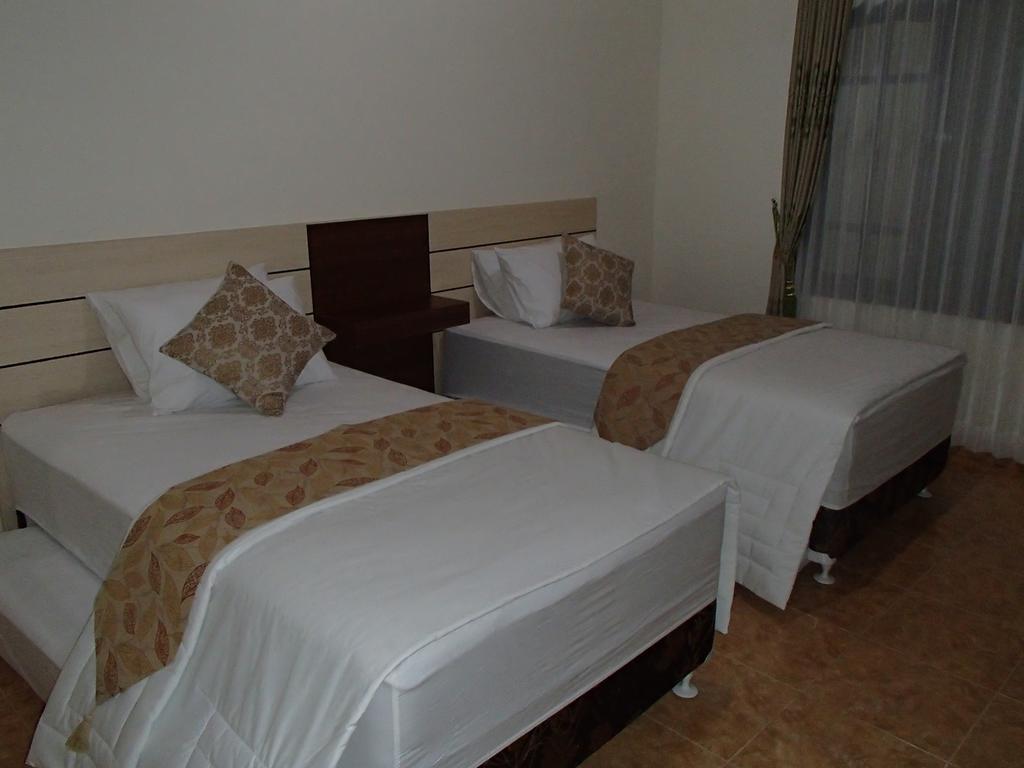 Shakila Guest House Malang Kamer foto
