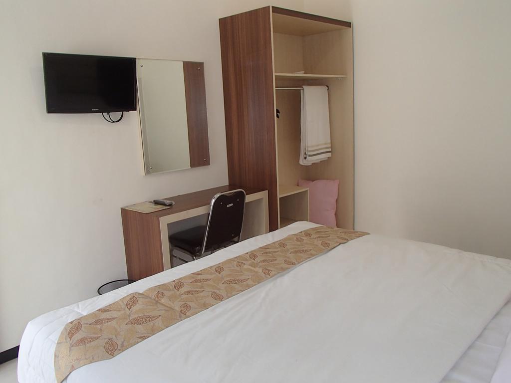 Shakila Guest House Malang Kamer foto