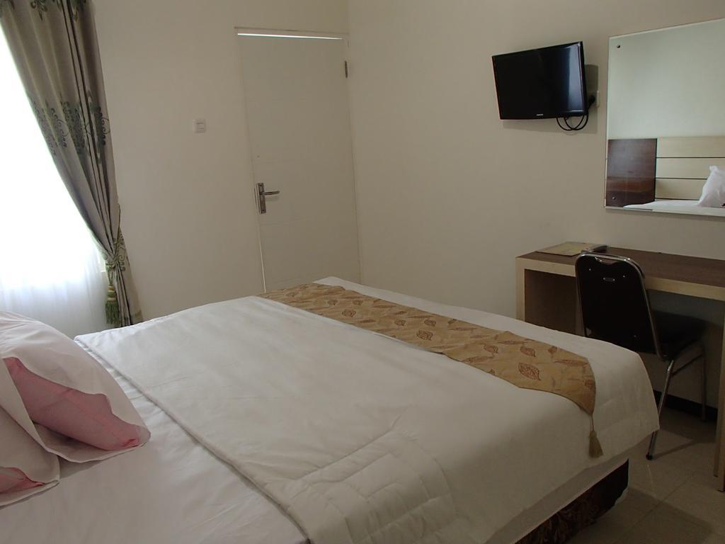 Shakila Guest House Malang Kamer foto